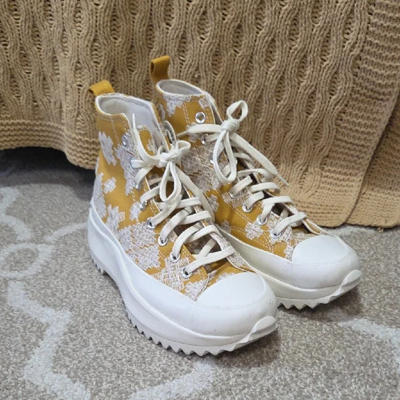 Converse Run Hike Platform Tonal Embroidery Sneakers - Size 10 (Womens) - Picture 2 of 12